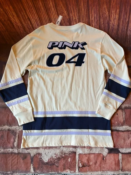 VS PINK Campus Tee Extra Small Oversized Victoria’s Secret Cream Dog Logo MWT - Picture 6 of 16